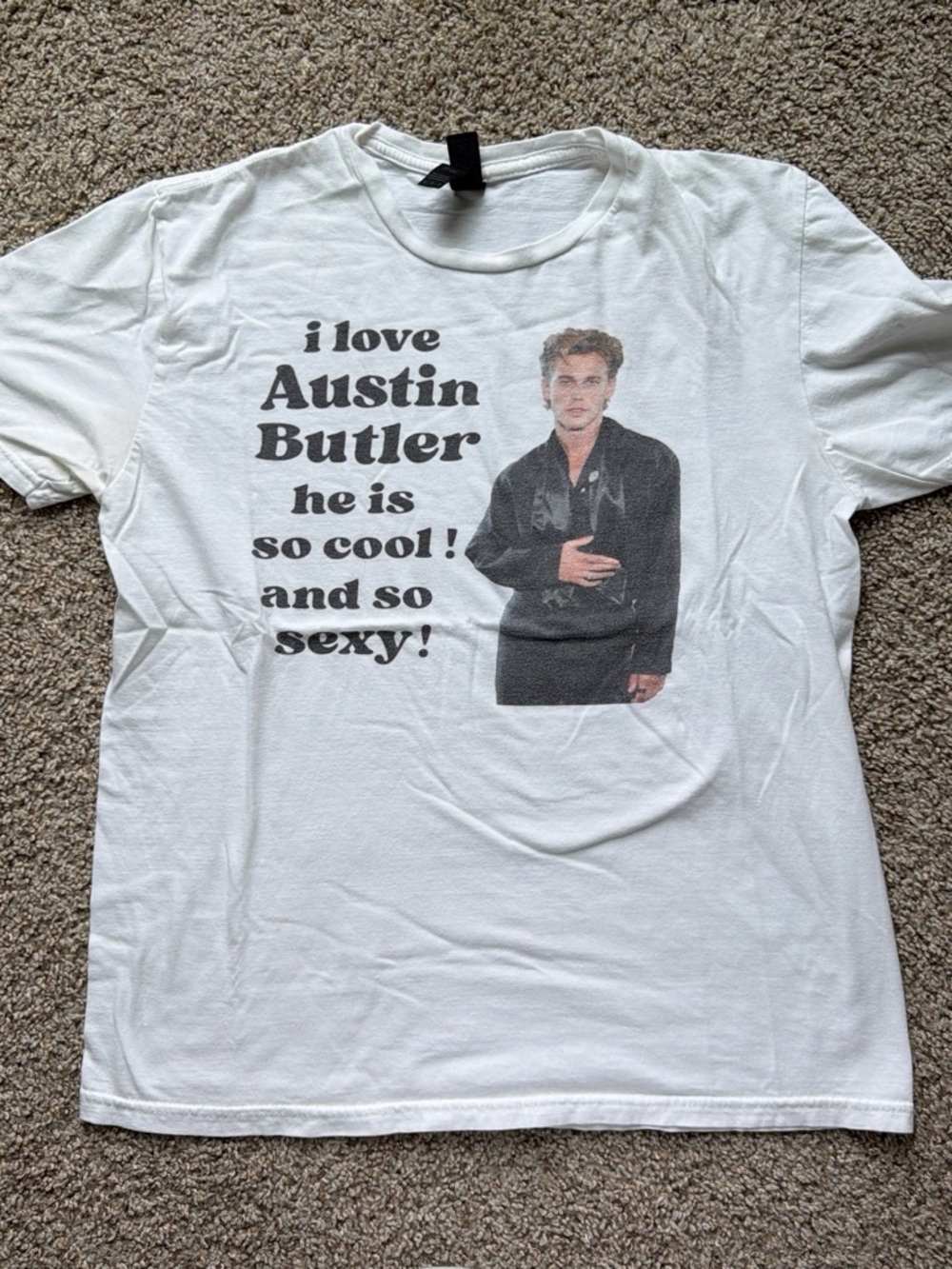 I love austin butler graphic tee